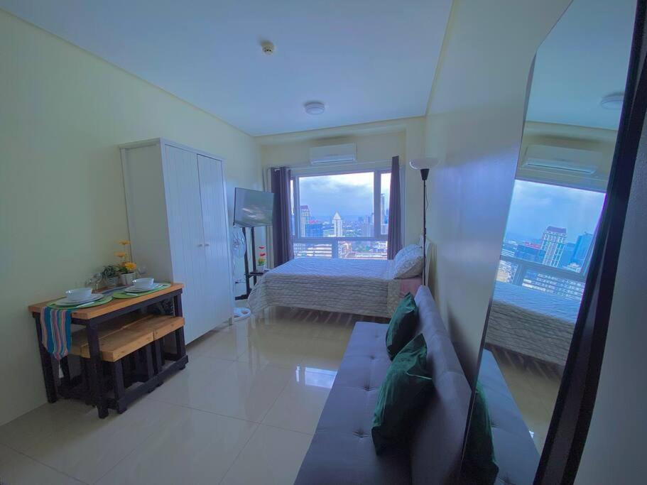 Makati Penthouse With Stunning City Skyline View Manila Ngoại thất bức ảnh