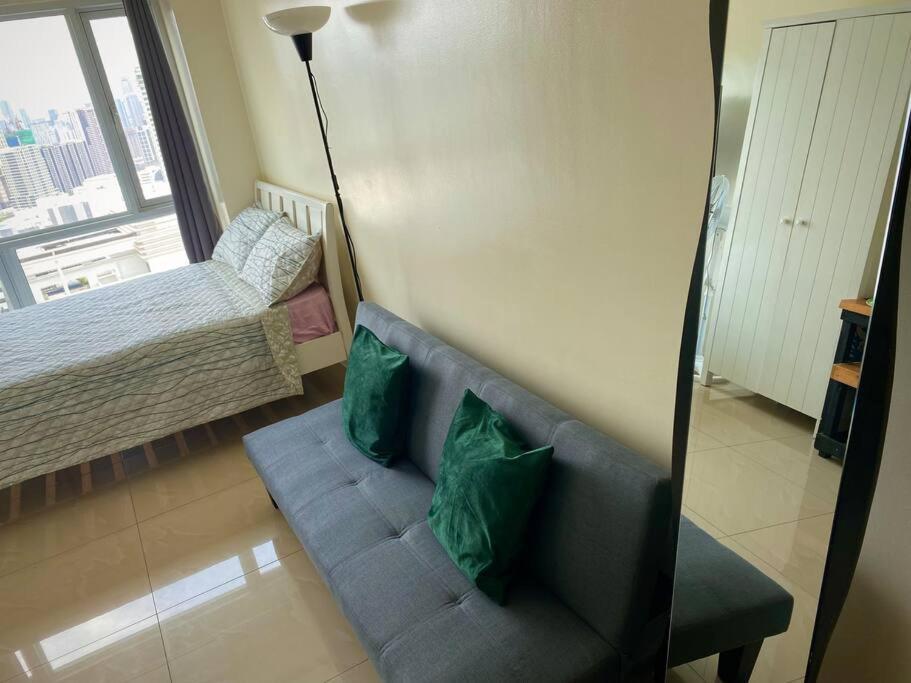 Makati Penthouse With Stunning City Skyline View Manila Ngoại thất bức ảnh