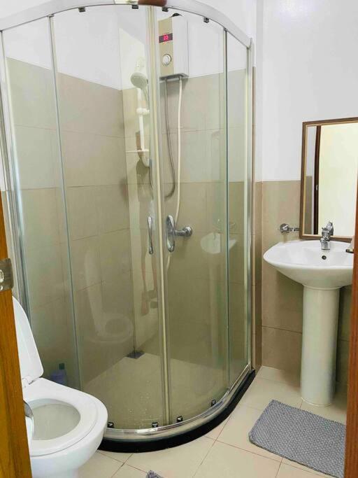Makati Penthouse With Stunning City Skyline View Manila Ngoại thất bức ảnh