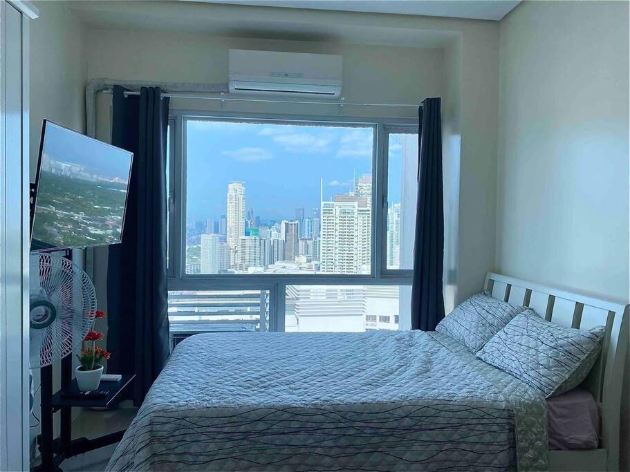 Makati Penthouse With Stunning City Skyline View Manila Ngoại thất bức ảnh