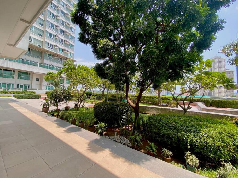 Makati Penthouse With Stunning City Skyline View Manila Ngoại thất bức ảnh