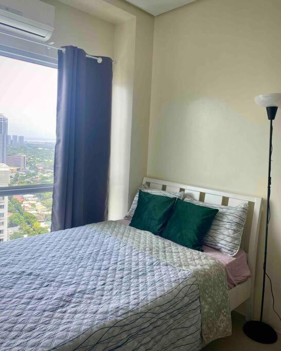 Makati Penthouse With Stunning City Skyline View Manila Ngoại thất bức ảnh