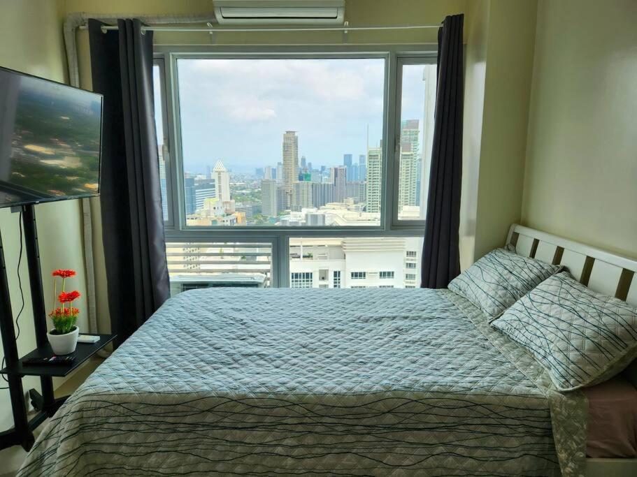 Makati Penthouse With Stunning City Skyline View Manila Ngoại thất bức ảnh